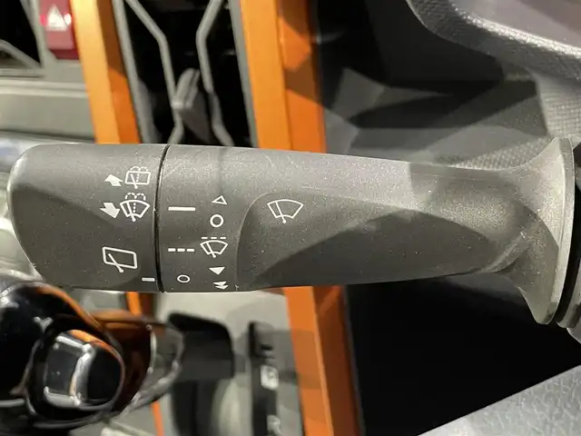 ダイハツ タフト G ターボ 愛知県 2020(令2)年 1.8万km フォレストカーキメタリック 純正９インチディスプレイオーディオ/ガラスルーフ/パノラミックビューモニター/レーダークルーズコントロール/衝突軽減ブレーキ/車線逸脱警報/先行車発進告知/クリアランスソナー/電動パーキングブレーキ/ブレーキホールド/シートヒーター/ドライブレコーダー/ＥＴＣ/アクセサリーソケット/USB入力端子/LEDヘッドライト/アイドリングストップ/ISOFIX/純正ゴムマット/純正15インチアルミホイール