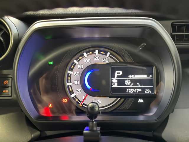 スズキ スペーシア ギア HYBRID XZ 山口県 2023(令5)年 1.8万km クールカーキパールメタリック/ガンメタリック2トーン デュアルセンサーブレーキサポートII	/・アダプティブクルーズコントロール (ACC)/・低速時ブレーキサポート/・誤発進抑制機能 /・ 後方誤発進抑制機能/・発進お知らせ機能/・車線逸脱警報機能 /・ 車線逸脱抑制/・機能ふらつき警報機能/・標識認識機能/・ハイビームアシスト/スマートキー×２/社外メモリナビ　（MDV-D310）/ワンセグTV/CD/DVD/Bluetooth//バックカメラ/両側パワースライドドア/ドライブレコーダー（DC-XR2）/ヘッドアップディスプレイ/LEDオートライト/D席/N席シートヒーター/ルーフレール/ビルトインETC/純正14インチアルミホイール/保証書/取扱説明書