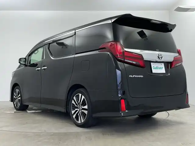 トヨタ アルファード S Cパッケージ 鹿児島県 2021(令3)年 5.3万km ブラック メーカー10インチナビ/（AM/FM/CD/DVD/Bluetooth）/JBLプレミアムサウンド/パノラミックビューモニター/ツインムーンルーフ/パーキングアシスト/3眼LEDヘッドランプ/デジタルインナーミラー/ブラインドスポットモニター/両側パワースライドドア/パワーバックドア/パワーシート/シートヒーター/ベンチレーション/ステアリングヒーター/トヨタセーフティセンス/・プリクラッシュセーフティ/・レーンディパーチャーアラート/・アダプティブハイビーム/・レーダークルーズコントロール/ETC2.0/前後ドライブレコーダー