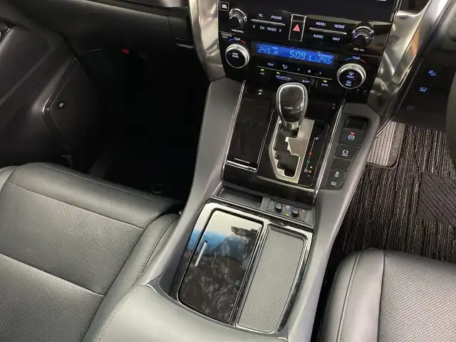 トヨタ アルファード S Cパッケージ 鹿児島県 2021(令3)年 5.3万km ブラック メーカー10インチナビ/（AM/FM/CD/DVD/Bluetooth）/JBLプレミアムサウンド/パノラミックビューモニター/ツインムーンルーフ/パーキングアシスト/3眼LEDヘッドランプ/デジタルインナーミラー/ブラインドスポットモニター/両側パワースライドドア/パワーバックドア/パワーシート/シートヒーター/ベンチレーション/ステアリングヒーター/トヨタセーフティセンス/・プリクラッシュセーフティ/・レーンディパーチャーアラート/・アダプティブハイビーム/・レーダークルーズコントロール/ETC2.0/前後ドライブレコーダー