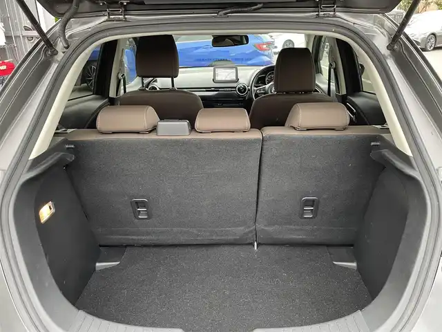 マツダ マツダ２ 15S プロアクティブ 長野県 2020(令2)年 7.6万km マシーングレープレミアムM マツダ純正SDナビ/FM・AM・DVD・CD・フルセグテレビ/Bluetooth Audio/全方位カメラ・バックカメラ/ヘッドアップディスプレイ/衝突被害軽減ブレーキ/前後コーナーセンサー/ステアリングスイッチ/シートヒーター/LEDヘッドライト/オートライト/プッシュスタート/スマートキー/スペアキー/純正フロアマット/純正ホイールキャップ/ETC
