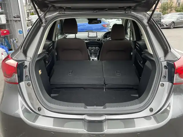 マツダ マツダ２ 15S プロアクティブ 長野県 2020(令2)年 7.6万km マシーングレープレミアムM マツダ純正SDナビ/FM・AM・DVD・CD・フルセグテレビ/Bluetooth Audio/全方位カメラ・バックカメラ/ヘッドアップディスプレイ/衝突被害軽減ブレーキ/前後コーナーセンサー/ステアリングスイッチ/シートヒーター/LEDヘッドライト/オートライト/プッシュスタート/スマートキー/スペアキー/純正フロアマット/純正ホイールキャップ/ETC