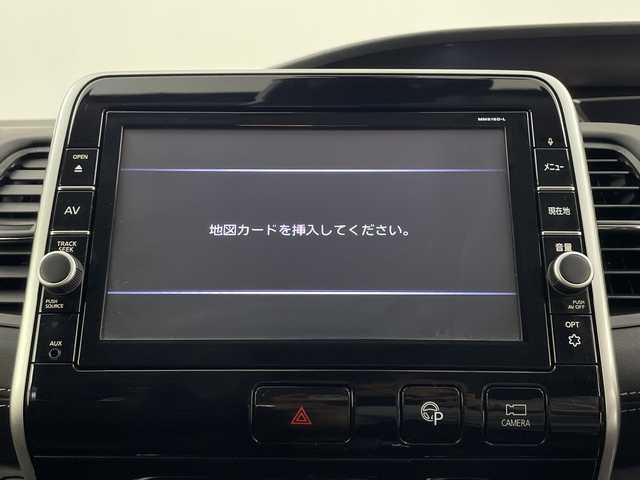 日産 セレナ ハイウェイスター 鹿児島県 2017(平29)年 6.7万km ブリリアントホワイトパール 純正9インチナビ/（AM/FM/CD/DVD/フルセグ/Bluetooth）/フリップダウンモニター/プロパイロット/アラウンドビューモニター/両側パワースライドドア/エマージェンシーブレーキ/デジタルインナーミラー/ドライブレコーダー/ビルトインETC/ステアリングリモコン/オートホールド/パーキングアシスト/純正フロアマット/ドアバイザー/スマートキー/LEDヘッドライト