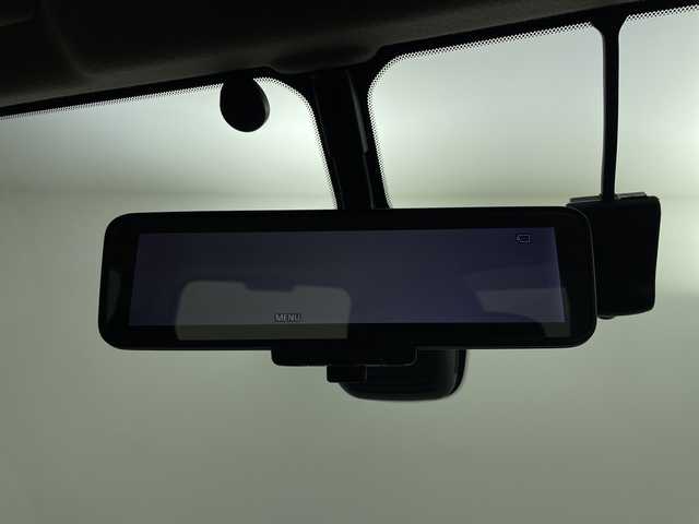 日産 セレナ ハイウェイスター 鹿児島県 2017(平29)年 6.7万km ブリリアントホワイトパール 純正9インチナビ/（AM/FM/CD/DVD/フルセグ/Bluetooth）/フリップダウンモニター/プロパイロット/アラウンドビューモニター/両側パワースライドドア/エマージェンシーブレーキ/デジタルインナーミラー/ドライブレコーダー/ビルトインETC/ステアリングリモコン/オートホールド/パーキングアシスト/純正フロアマット/ドアバイザー/スマートキー/LEDヘッドライト