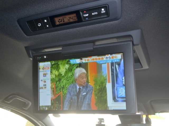 トヨタ ノア ハイブリッド Si ダブルバイビーⅢ 宮城県 2021(令3)年 8.5万km ホワイトパールクリスタルシャイン /純正9インチSDナビ/バックカメラ/純正12.1型フリップダウンモニター/プリクラッシュセーフティ/クリアランスソナー/レーンディパーチャーアラート/クルーズコントロール/両側パワースライドドア/前後ドライブレコーダー/前席シートヒーター/ハーフレザーシート/スマートキー/純正エンジンスターター/ビルトインETC/