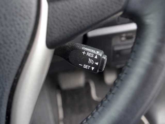 トヨタ ノア ハイブリッド Si ダブルバイビーⅢ 宮城県 2021(令3)年 8.5万km ホワイトパールクリスタルシャイン /純正9インチSDナビ/バックカメラ/純正12.1型フリップダウンモニター/プリクラッシュセーフティ/クリアランスソナー/レーンディパーチャーアラート/クルーズコントロール/両側パワースライドドア/前後ドライブレコーダー/前席シートヒーター/ハーフレザーシート/スマートキー/純正エンジンスターター/ビルトインETC/