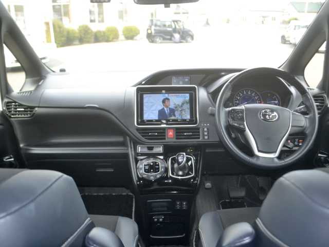 トヨタ ノア ハイブリッド Si ダブルバイビーⅢ 宮城県 2021(令3)年 8.5万km ホワイトパールクリスタルシャイン /純正9インチSDナビ/バックカメラ/純正12.1型フリップダウンモニター/プリクラッシュセーフティ/クリアランスソナー/レーンディパーチャーアラート/クルーズコントロール/両側パワースライドドア/前後ドライブレコーダー/前席シートヒーター/ハーフレザーシート/スマートキー/純正エンジンスターター/ビルトインETC/