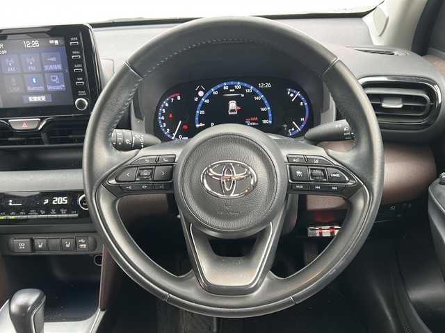 トヨタ ヤリスクロス Z 栃木県 2020(令2)年 4.4万km ブラックマイカ 純正ディスプレイオーディオ/・Bluetooth USB/・アラウンドビューモニター/追従式クルーズコントロール/オートブレーキホールド/電動パーキング/ブラインドスポットモニター/ハーフレザーシート/運転席パワーシート/シートヒーター/ETC/18インチアルミホイール/ドアバイザー/衝突被害軽減システム/コーナーセンサー/LEDヘッドライト/オートライト/オートマチックハイビーム/取扱説明書