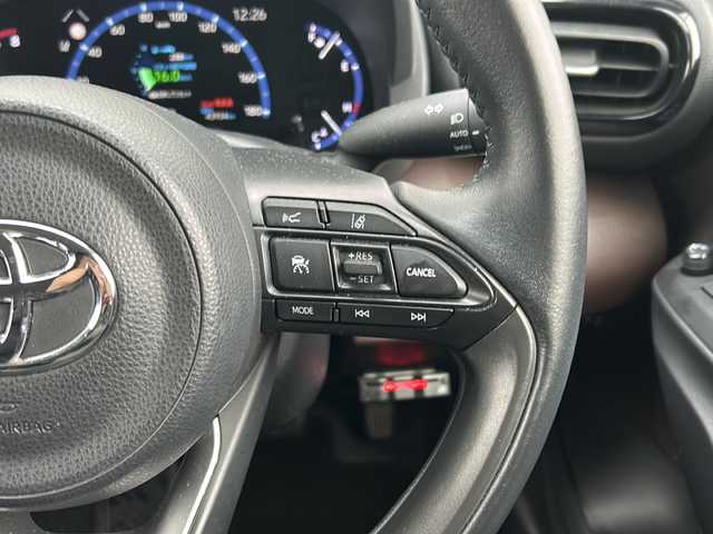 トヨタ ヤリスクロス Z 栃木県 2020(令2)年 4.4万km ブラックマイカ 純正ディスプレイオーディオ/・Bluetooth USB/・アラウンドビューモニター/追従式クルーズコントロール/オートブレーキホールド/電動パーキング/ブラインドスポットモニター/ハーフレザーシート/運転席パワーシート/シートヒーター/ETC/18インチアルミホイール/ドアバイザー/衝突被害軽減システム/コーナーセンサー/LEDヘッドライト/オートライト/オートマチックハイビーム/取扱説明書