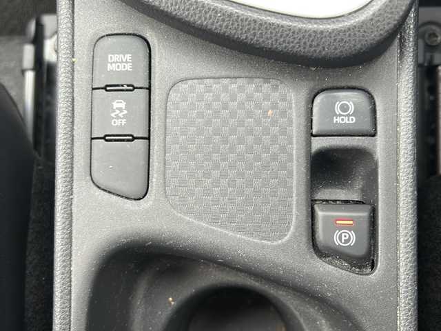 トヨタ ヤリスクロス Z 栃木県 2020(令2)年 4.4万km ブラックマイカ 純正ディスプレイオーディオ/・Bluetooth USB/・アラウンドビューモニター/追従式クルーズコントロール/オートブレーキホールド/電動パーキング/ブラインドスポットモニター/ハーフレザーシート/運転席パワーシート/シートヒーター/ETC/18インチアルミホイール/ドアバイザー/衝突被害軽減システム/コーナーセンサー/LEDヘッドライト/オートライト/オートマチックハイビーム/取扱説明書