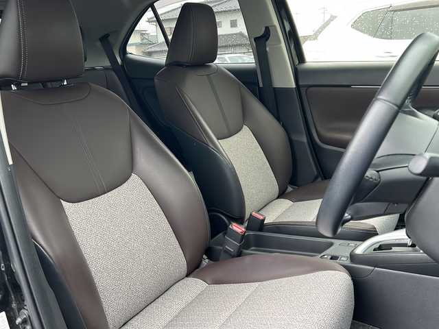 トヨタ ヤリスクロス Z 栃木県 2020(令2)年 4.4万km ブラックマイカ 純正ディスプレイオーディオ/・Bluetooth USB/・アラウンドビューモニター/追従式クルーズコントロール/オートブレーキホールド/電動パーキング/ブラインドスポットモニター/ハーフレザーシート/運転席パワーシート/シートヒーター/ETC/18インチアルミホイール/ドアバイザー/衝突被害軽減システム/コーナーセンサー/LEDヘッドライト/オートライト/オートマチックハイビーム/取扱説明書