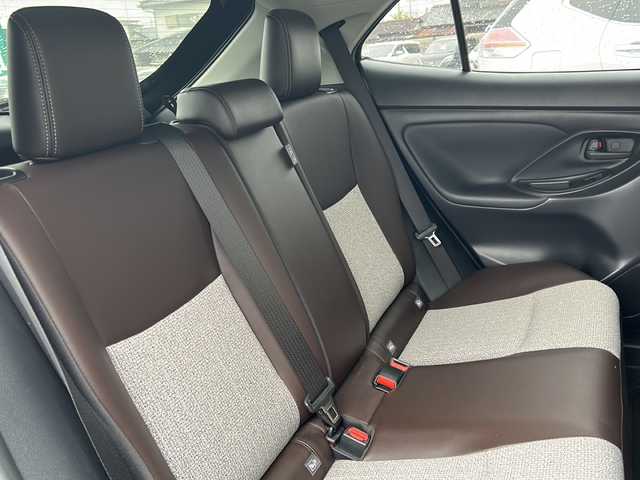 トヨタ ヤリスクロス Z 栃木県 2020(令2)年 4.4万km ブラックマイカ 純正ディスプレイオーディオ/・Bluetooth USB/・アラウンドビューモニター/追従式クルーズコントロール/オートブレーキホールド/電動パーキング/ブラインドスポットモニター/ハーフレザーシート/運転席パワーシート/シートヒーター/ETC/18インチアルミホイール/ドアバイザー/衝突被害軽減システム/コーナーセンサー/LEDヘッドライト/オートライト/オートマチックハイビーム/取扱説明書