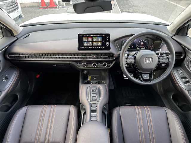 ホンダ ＺＲ－Ｖ ハイブリッド e:HEV Z 東京都 2024(令6)年 1万km プラチナホワイトパール ワンオーナー　/純正９型ナビ　/ＢＯＳＥ　/全周囲カメラ　/電動リアゲート　/レザーシート　/前席パワーシート　/シートヒーター　/ワイヤレス充電　/追従クルコン　/フルセグＴＶ　/前後ドラレコ　/ビルトイン２．０ＥＴＣ/BSＭ/パドルシフト