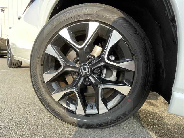 ホンダ ＺＲ－Ｖ ハイブリッド e:HEV Z 東京都 2024(令6)年 1万km プラチナホワイトパール ワンオーナー　/純正９型ナビ　/ＢＯＳＥ　/全周囲カメラ　/電動リアゲート　/レザーシート　/前席パワーシート　/シートヒーター　/ワイヤレス充電　/追従クルコン　/フルセグＴＶ　/前後ドラレコ　/ビルトイン２．０ＥＴＣ/BSＭ/パドルシフト