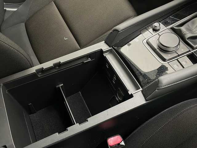 マツダ マツダ３セダン 15S ツーリング 新潟県 2021(令3)年 2.8万km ソウルレッドクリスタルM 純正SDナビ/CD/DVD/BT/フルセグテレビ/ミュージックサーバー/全方位カメラ/ETC/ドライブレコーダー/衝突被害軽減ブレーキ/レーンキープアシスト/レーダークルーズコントロール/ステアリングスイッチ/コーナーセンサー/スマートキー/プッシュスタート/LEDヘッドライト/オートライト/オートハイビーム/純正18インチアルミホイール/社外16インチAW冬タイヤ車載