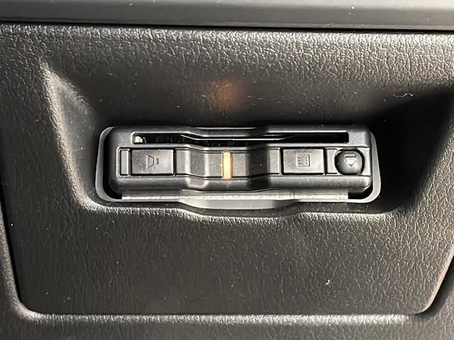 マツダ マツダ３セダン 15S ツーリング 新潟県 2021(令3)年 2.8万km ソウルレッドクリスタルM 純正SDナビ/CD/DVD/BT/フルセグテレビ/ミュージックサーバー/全方位カメラ/ETC/ドライブレコーダー/衝突被害軽減ブレーキ/レーンキープアシスト/レーダークルーズコントロール/ステアリングスイッチ/コーナーセンサー/スマートキー/プッシュスタート/LEDヘッドライト/オートライト/オートハイビーム/純正18インチアルミホイール/社外16インチAW冬タイヤ車載