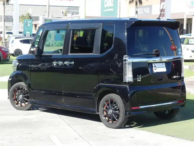 ホンダ Ｎ ＢＯＸ カスタム G ターボ Lパッケージ 千葉県 2016(平28)年 5.6万km スマートブラック 両側パワースライドドア/純正メモリーナビ/ワンセグTV/【CD再生機能　Bluetooth接続】/バックカメラ/ドライブレコーダー/ハーフレザーシート/革巻きステアリング/パドルシフト/ETC/HIDヘッドライト/ウインカーミラー/社外15インチアルミホイル/Honda スマートキー