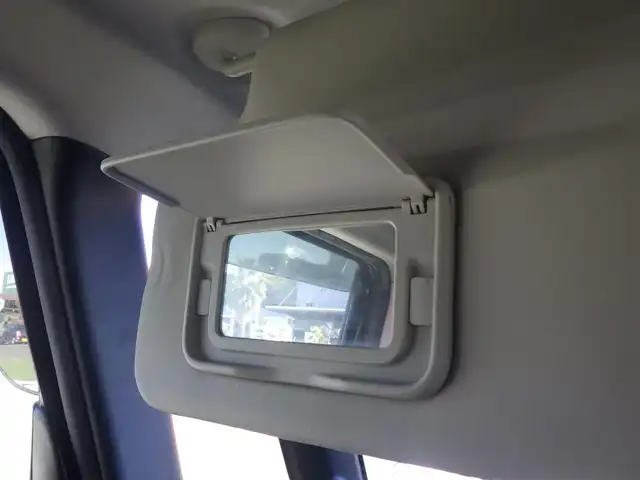 ホンダ Ｎ ＢＯＸ カスタム G ターボ Lパッケージ 千葉県 2016(平28)年 5.6万km スマートブラック 両側パワースライドドア/純正メモリーナビ/ワンセグTV/【CD再生機能　Bluetooth接続】/バックカメラ/ドライブレコーダー/ハーフレザーシート/革巻きステアリング/パドルシフト/ETC/HIDヘッドライト/ウインカーミラー/社外15インチアルミホイル/Honda スマートキー