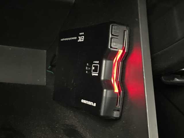 スズキ スペーシア カスタム HYBRID XS 愛知県 2020(令2)年 2.7万km ブルーイッシュブラックパール3 禁煙車/純正8インチナビ/（Bluetooth/フルセグTV/CD/DVD/USB)/バックカメラ/スズキセーフティサポート/・衝突軽減ブレーキ/・レーンキープアシスト/・パーキングセンサー/・レーダークルーズコントロール/ドライブレコーダー/ETC/シートヒーター/両側パワースライドドア/アイドリングストップ/純正15インチアルミホイール/スマートキー/プッシュスタート/ＬＥＤヘッドライト/フロントフォグランプ/フロアマット/電動格納ミラー/横滑り防止装置