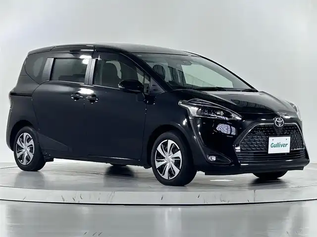 トヨタ シエンタ G クエロ 佐賀県 2021(令3)年 2.5万km ブラックマイカ 12.1インチ純正フリップダウンモニター(V12T-R68C)/衝突軽減ブレーキ/レーンキープアシスト/純正ナビ(NSZT-W68T)/CD/フルセグTV/Bluetooth/バックカメラ /ETC/両側パワースライドドア/ハーフレザーシート /前席シートベンチレーション/LEDライト/フォグライト /オートライト/オートハイビーム/スマートキー/スペアキー/ステアリングリモコン/ステアリングヒーター/電動格納ミラー/横滑り防止装置