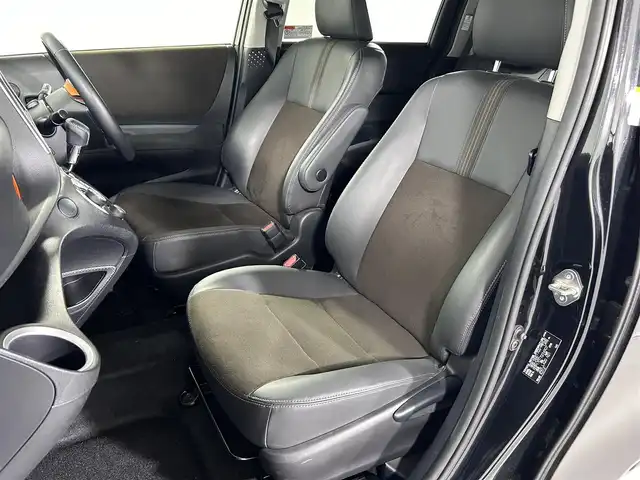トヨタ シエンタ G クエロ 佐賀県 2021(令3)年 2.5万km ブラックマイカ 12.1インチ純正フリップダウンモニター(V12T-R68C)/衝突軽減ブレーキ/レーンキープアシスト/純正ナビ(NSZT-W68T)/CD/フルセグTV/Bluetooth/バックカメラ /ETC/両側パワースライドドア/ハーフレザーシート /前席シートベンチレーション/LEDライト/フォグライト /オートライト/オートハイビーム/スマートキー/スペアキー/ステアリングリモコン/ステアリングヒーター/電動格納ミラー/横滑り防止装置