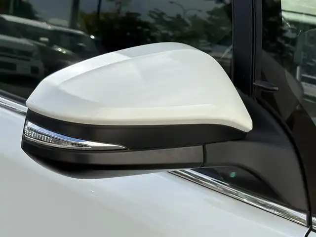 トヨタ エスクァイア Gi 岩手県 2018(平30)年 6万km ホワイトパールクリスタルシャイン 4WD/禁煙車/純正ナビ(CD/DVD/BT/TV)/バックカメラ/両側パワースライドドア/ETC/ドライブレコーダー/レザーシート/シートヒーター /アイドリングストップ/衝突軽減ブレーキ/レーンキープ /オートハイビーム/オートライト/LED/ウィンカーミラー/フォグランプ/LEDヘッドライト/クルーズコントロール/純正フロアマット/ドアバイザー/保証書、取説
