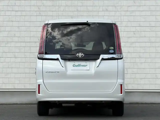 トヨタ エスクァイア Gi 岩手県 2018(平30)年 6万km ホワイトパールクリスタルシャイン 4WD/禁煙車/純正ナビ(CD/DVD/BT/TV)/バックカメラ/両側パワースライドドア/ETC/ドライブレコーダー/レザーシート/シートヒーター /アイドリングストップ/衝突軽減ブレーキ/レーンキープ /オートハイビーム/オートライト/LED/ウィンカーミラー/フォグランプ/LEDヘッドライト/クルーズコントロール/純正フロアマット/ドアバイザー/保証書、取説
