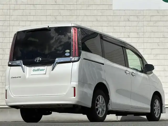 トヨタ エスクァイア Gi 岩手県 2018(平30)年 6万km ホワイトパールクリスタルシャイン 4WD/禁煙車/純正ナビ(CD/DVD/BT/TV)/バックカメラ/両側パワースライドドア/ETC/ドライブレコーダー/レザーシート/シートヒーター /アイドリングストップ/衝突軽減ブレーキ/レーンキープ /オートハイビーム/オートライト/LED/ウィンカーミラー/フォグランプ/LEDヘッドライト/クルーズコントロール/純正フロアマット/ドアバイザー/保証書、取説