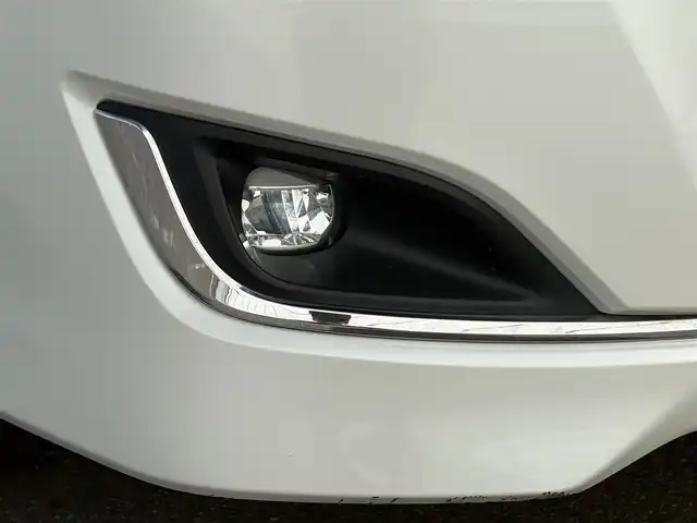 トヨタ エスクァイア Gi 岩手県 2018(平30)年 6万km ホワイトパールクリスタルシャイン 4WD/禁煙車/純正ナビ(CD/DVD/BT/TV)/バックカメラ/両側パワースライドドア/ETC/ドライブレコーダー/レザーシート/シートヒーター /アイドリングストップ/衝突軽減ブレーキ/レーンキープ /オートハイビーム/オートライト/LED/ウィンカーミラー/フォグランプ/LEDヘッドライト/クルーズコントロール/純正フロアマット/ドアバイザー/保証書、取説