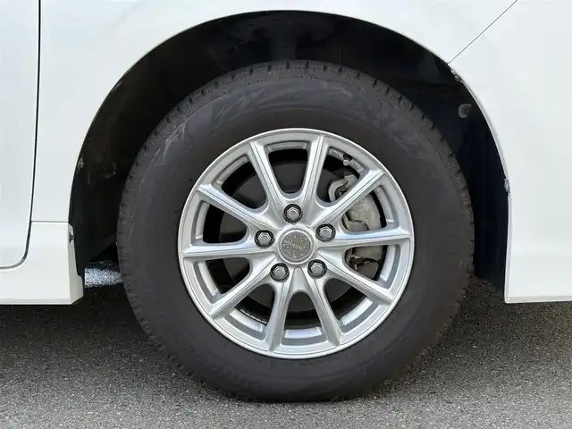 トヨタ エスクァイア Gi 岩手県 2018(平30)年 6万km ホワイトパールクリスタルシャイン 4WD/禁煙車/純正ナビ(CD/DVD/BT/TV)/バックカメラ/両側パワースライドドア/ETC/ドライブレコーダー/レザーシート/シートヒーター /アイドリングストップ/衝突軽減ブレーキ/レーンキープ /オートハイビーム/オートライト/LED/ウィンカーミラー/フォグランプ/LEDヘッドライト/クルーズコントロール/純正フロアマット/ドアバイザー/保証書、取説