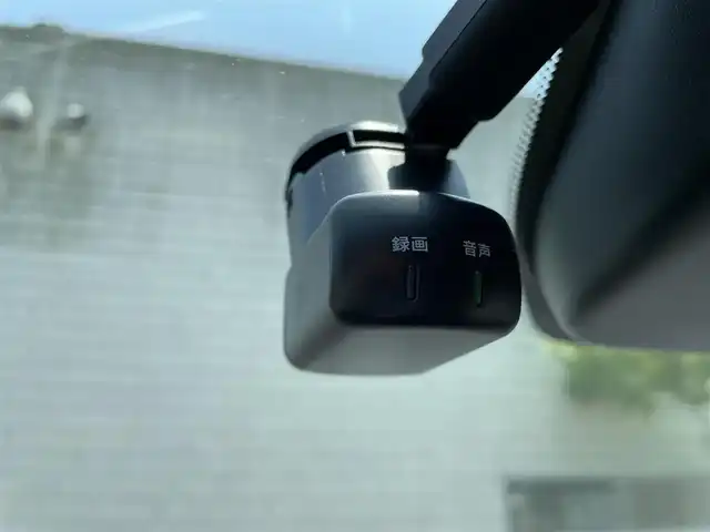 日産 ノート X 愛媛県 2021(令3)年 1.8万km スーパーブラック ・純正フルエアロ　/・純正コネクトナビ　/・フルセグＴＶ　/・カープレイ　/・プロパイロット　/・アラウンドビューモニタ　/・シートヒーター　/・ブラインドスポット　/・寒冷地仕様　/・デジタルインナーミラー　/・置くだけ充電　/・ＢＳＷ　/・ＥＴＣ