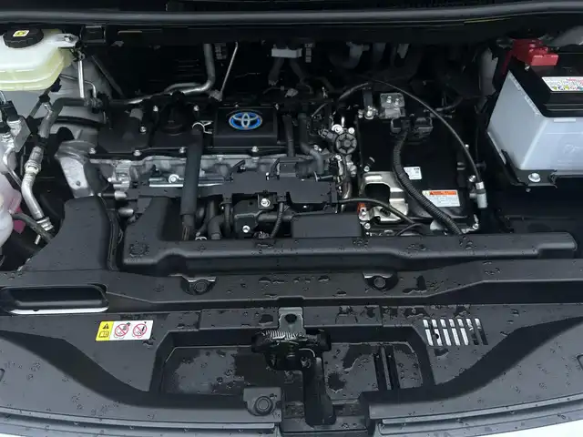 トヨタ ヴォクシー ハイブリッド S－Z 千葉県 2023(令5)年 1.7万km ホワイトパールクリスタルシャイン フリップダウンモニター/トヨタセーフティセンス/・プリクラッシュセーフティ/・レーンディパーチャーアラート/・クリアランスソナー/・ロードサインアシスト/・オートハイビーム/コネクティッドナビ付ディスプレイオーディオ/・CD/・Bluetooth/・フルセグTV/・Miracast/バックカメラ/両側パワースライドドア/パワーバックドア/LEDオートライト/ハーフレザーシート/シートヒーター/純正17インチアルミホイール/革巻きステアリング/ステアリングスイッチ/スマートキー/プッシュスタート/ビルトインETC2.0