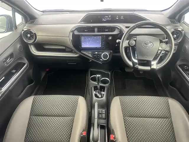 トヨタ アクア クロスオーバー 愛知県 2019(令1)年 3.4万km オリーブマイカM 純正SDナビ　/フルセグTV　/Bluetooth　/TSS　/レーンディパラーチャー　/衝突軽減ブレーキ　/前後ドライブレコーダー　/ハーフレザーシート　/クリアランスソナー　/シートヒーター　/スペアキー　/純正AW　/純正フロアマット　