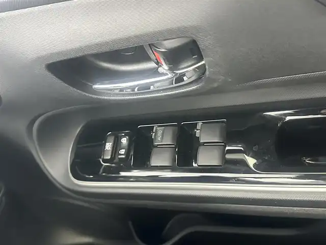 トヨタ アクア クロスオーバー 愛知県 2019(令1)年 3.4万km オリーブマイカM 純正SDナビ　/フルセグTV　/Bluetooth　/TSS　/レーンディパラーチャー　/衝突軽減ブレーキ　/前後ドライブレコーダー　/ハーフレザーシート　/クリアランスソナー　/シートヒーター　/スペアキー　/純正AW　/純正フロアマット　