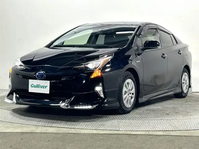 トヨタ プリウス Sセーフティプラス 大阪府 2016(平28)年 3.5万km アティチュードブラックマイカ 純正ナビＴＶ　ビルトインＥＴＣ　バックカメラ　ドラレコ　レーダークルコン　パークアシスト　コーナーセンサー　オートエアコン　ＬＥＤヘッドライト　フォグランプ　電動ミラー　スマートキー　プッシュスタート
