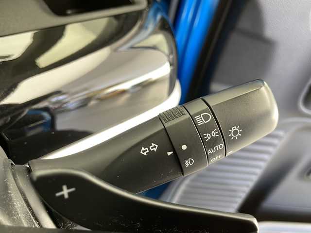 スズキ スペーシア カスタム HYBRID XS ターボ 長野県 2018(平30)年 5.3万km ブリスクブルーメタリック/ブラック2トーンルーフ 4WD/純正SDナビ/Bluetooth/CD/DVD/フルセグTV/全方位カメラ/ETC/ドライブレコーダー/両側パワースライドドア/テレビキャンセラー/シートヒーター/純正15インチAW装着/スタッドレスタイヤ積込/純正フロアマット/衝突被害軽減システム/横滑り防止装置/コーナーセンサー/パドルシフト/ステアリングスイッチ/ウィンカーミラー/LEDヘッドライト/スペアキー1本