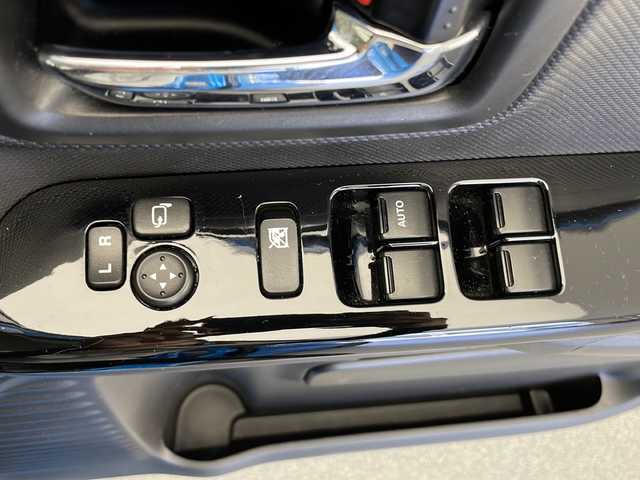 スズキ スペーシア カスタム HYBRID XS ターボ 長野県 2018(平30)年 5.3万km ブリスクブルーメタリック/ブラック2トーンルーフ 4WD/純正SDナビ/Bluetooth/CD/DVD/フルセグTV/全方位カメラ/ETC/ドライブレコーダー/両側パワースライドドア/テレビキャンセラー/シートヒーター/純正15インチAW装着/スタッドレスタイヤ積込/純正フロアマット/衝突被害軽減システム/横滑り防止装置/コーナーセンサー/パドルシフト/ステアリングスイッチ/ウィンカーミラー/LEDヘッドライト/スペアキー1本