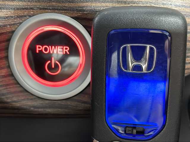 ホンダ フリード ハイブリット クロスター ホンダセンシング 広島県 2021(令3)年 3.6万km クリスタルブラックパール 禁煙車/カロッツェリアナビ/バックカメラ/レーダークルーズコントロール/両側パワースライドドア/ＥＴＣ/レーンキープアシスト/ステアリングスイッチ/衝突被害軽減システム/ＬＥＤヘッドライト/フォグ/オートライト/ＥＣＯＮ/純正15インチアルミホイール(185/65/R15)/エアバッグ(運転席/助手席)