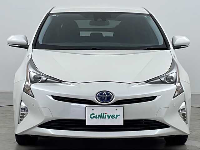 トヨタ プリウス 道央・札幌 2016(平28)年 8.1万km ホワイトパールクリスタルシャイン ・4WD/・寒冷地仕様/・社外ナビ（CD＆DVD＆TV＆HDMI＆BT＆SD）/・バックカメラ/・トヨタセーフティセンス/・レーダークルーズコントロール/・オートハイビーム/・ETC/・クリアランスソナー/・オートライト/・LEDヘッドライト/・スマートキー/・純正15インチAW