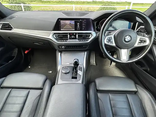 ＢＭＷ ４２０ｉ クーペ Mスポーツ 佐賀県 2022(令4)年 4.8万km アルピンホワイトⅢ /OPサンルーフ//OP19インチツインスポークブラック塗装アルミホイール//コンフォートパッケージ/・パワートランクリッド/・ストレージコンパートメントパッケージ/・パーキングアシストプラス//12.3インチマルチディスプレーメーターパネル//10.25インチワイドディスプレーHDDナビ//HiFiスピーカーシステム//フルセグTV/Bluetooth/USB//バックカメラ//純正前後ドライブレコーダー//後退アシスト//ブラックレザーシート//メモリー機能付きパワーシート//シートヒーター//パドルシフト//インテリジェントセーフティ//車線逸脱警告//ステアリングサポート//レーダークルーズコントロール//スマートキー//スペアキー//保証書//取扱説明書
