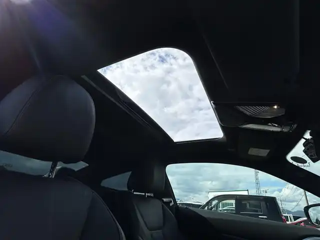 ＢＭＷ ４２０ｉ クーペ Mスポーツ 佐賀県 2022(令4)年 4.8万km アルピンホワイトⅢ /OPサンルーフ//OP19インチツインスポークブラック塗装アルミホイール//コンフォートパッケージ/・パワートランクリッド/・ストレージコンパートメントパッケージ/・パーキングアシストプラス//12.3インチマルチディスプレーメーターパネル//10.25インチワイドディスプレーHDDナビ//HiFiスピーカーシステム//フルセグTV/Bluetooth/USB//バックカメラ//純正前後ドライブレコーダー//後退アシスト//ブラックレザーシート//メモリー機能付きパワーシート//シートヒーター//パドルシフト//インテリジェントセーフティ//車線逸脱警告//ステアリングサポート//レーダークルーズコントロール//スマートキー//スペアキー//保証書//取扱説明書