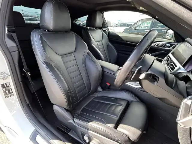 ＢＭＷ ４２０ｉ クーペ Mスポーツ 佐賀県 2022(令4)年 4.8万km アルピンホワイトⅢ /OPサンルーフ//OP19インチツインスポークブラック塗装アルミホイール//コンフォートパッケージ/・パワートランクリッド/・ストレージコンパートメントパッケージ/・パーキングアシストプラス//12.3インチマルチディスプレーメーターパネル//10.25インチワイドディスプレーHDDナビ//HiFiスピーカーシステム//フルセグTV/Bluetooth/USB//バックカメラ//純正前後ドライブレコーダー//後退アシスト//ブラックレザーシート//メモリー機能付きパワーシート//シートヒーター//パドルシフト//インテリジェントセーフティ//車線逸脱警告//ステアリングサポート//レーダークルーズコントロール//スマートキー//スペアキー//保証書//取扱説明書