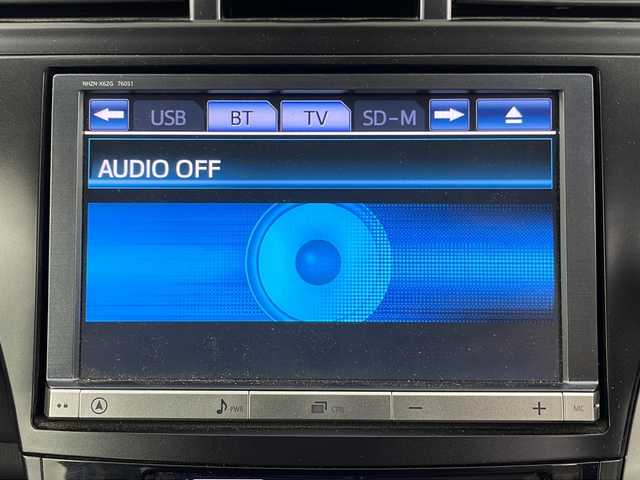 トヨタ プリウス α S 埼玉県 2013(平25)年 2.4万km シルバーM 純正ＨＤＤナビ　/　AM／FM/CD／DVD／Bluetooth　/バックカメラ　/ビルトインＥＴＣ　/ドライブレコーダー　/純正１６インチアルミホイール　/純正フロアマット　/フォグランプ　/オートライト　/ウィンカーミラー/プッシュスタート/スマートキー/ドアバイザー