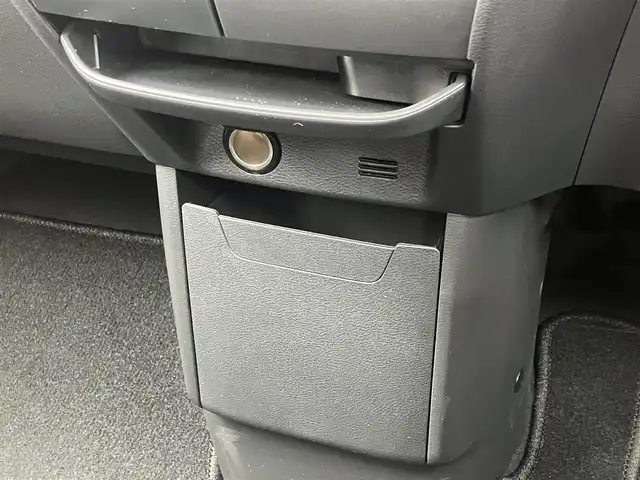 三菱 デリカミニ T プレミアム 道南・函館 2023(令5)年 0.1万km アメジストブラック/レッドM /2インチリフトアップ//社外ＳＤナビ//フルセグＴＶ//ドライブレコーダー//全周位カメラ//両側パワースライドドア//ルーフラック//デジタルインナーミラー//クルーズコントロール//レーンキープアシスト//コーナーセンサー//車線逸脱警報//オートライト//オートハイビーム//シートヒーター//合皮シートカバー//ETC//スマートキー