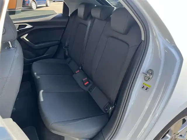 アウディ Ａ１ SB 25TFSI 岐阜県 2020(令2)年 2.1万km 白 ナビゲーションパッケージ/　MMIナビゲーションシステム/　バーチャルコックピット/Bluetooth/AppleCarPlay/Android Auto/コンビニエンスパッケージ/　アドバンストキー/　リヤビューカメラ/　アウディパーキングシステム/　デラックスオートマチックエアコンディショナー/　シートヒーター/　ステアリングホイール 3スポークレザー/　マルチファンクション/　レザーハンドブレーキ/アシスタンスパッケージ/　アクティブレーンアシスト/　アダブティブクルーズコントロール/　アウディプレセンスベーシック/　ハイビームアシスト/　ルームミラー 自動防眩/　アウディサイドアシスト/保証書、取扱説明書