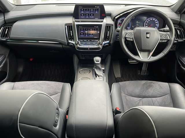 トヨタ クラウン ハイブリッド RS アドバンス 岐阜県 2019(令1)年 3万km ホワイトパールクリスタルシャイン 禁煙車/純正ナビ/AM/FM/CD/DVD/Miracast/フルセグTV/クルーズコントロール/レーンキープアシスト/パーキングセンサー/前後コーナーセンサー/衝突軽減ブレーキ/バックカメラ/ブラインドスポット/サンルーフ/シートヒーター/パワーシート/シートメモリー/ハーフレザーシート/純正アルミホイール/純正フロアマット/パドルシフト/ビルトインETC2.0/盗難防止/ドアバイザー/LEDヘッドライト/オートライト/オートハイビーム/オートエアコン/プッシュスタート/スマートキー