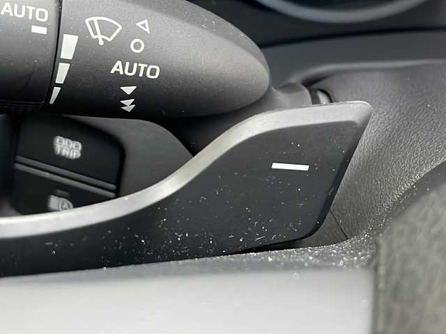 トヨタ クラウン ハイブリッド RS アドバンス 岐阜県 2019(令1)年 3万km ホワイトパールクリスタルシャイン 禁煙車/純正ナビ/AM/FM/CD/DVD/Miracast/フルセグTV/クルーズコントロール/レーンキープアシスト/パーキングセンサー/前後コーナーセンサー/衝突軽減ブレーキ/バックカメラ/ブラインドスポット/サンルーフ/シートヒーター/パワーシート/シートメモリー/ハーフレザーシート/純正アルミホイール/純正フロアマット/パドルシフト/ビルトインETC2.0/盗難防止/ドアバイザー/LEDヘッドライト/オートライト/オートハイビーム/オートエアコン/プッシュスタート/スマートキー