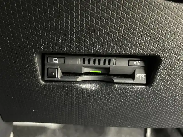 ダイハツ タント カスタム X 岡山県 2022(令4)年 2万km クールバイオレットクリスタルシャイン 純正９インチディスプレイオーディオ　/(Bluetooth/USB/Cayplay/フルセグTV/HDMI)/両側パワースライドドア　/バックカメラ　/シートヒーター(運転席/助手席)/ハーフレザー/衝突軽減ブレーキ　/ビルトインＥＴＣ　/ＬＥＤヘッドライト　　/ドライブレコーダー(前後)/コーナーセンサー(前後)/純正フロアマット/純正14インチアルミホイール/オートブレーキホールド