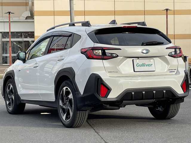 スバル クロストレック リミテッド 秋田県 2023(令5)年 0.4万km クリスタルホワイトP 登録時走行距離3326km/インフォメーションディスプレイ/フルセグテレビ/バックカメラ/衝突軽減ブレーキ/追従クルーズコントロール/ドライブレコーダー/アイドリングストップ/ウィンカーミラー/追従クルーズコントロール/ドアバイザー/パドルシフト/ステアリングヒーター/シートヒーター/メモリーシート/プッシュスタート/スマートキー/純正フロアマット/ETC/純正アルミホイール