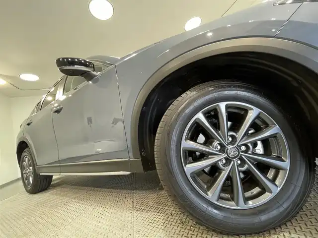 マツダ ＣＸ－５ XD フィールドジャーニー 愛知県 2022(令4)年 2.4万km ポリメタルグレーM マツダコネクトナビ/(フルセグ/BT/USB/スマートホン連携)/アラウンドビューモニター/BOSEサウンド/アイアクティブセンス＝＝＝＝＝＝＝＝＝/レーダークルーズコントロール/車間制御システム/車間認知支援システム/衝突軽減防止/レーンキープアシストシステム/ブラインドスポットモニター/ドライバーアテンションアラート/スマートブレーキサポート/パーキングセンサー/速度＆標識認識/＝＝＝＝＝＝＝＝＝＝＝＝＝＝＝＝＝＝/ドライブレコーダー前後/ETC/シートヒーター/ステアリングヒーター/革巻きステアリング/ステアリングスイッチ/ドライブセレクト/オートホールド/パドルシフト/MTモード付AT/アイドリングストップ/ヘッドアップディスプレイ/プッシュスタート＆スマートキ/ウインカー付き電動格納ミラー/LEDヘッドライト/フォグランプ/純正フロアマット/純正17インチAW